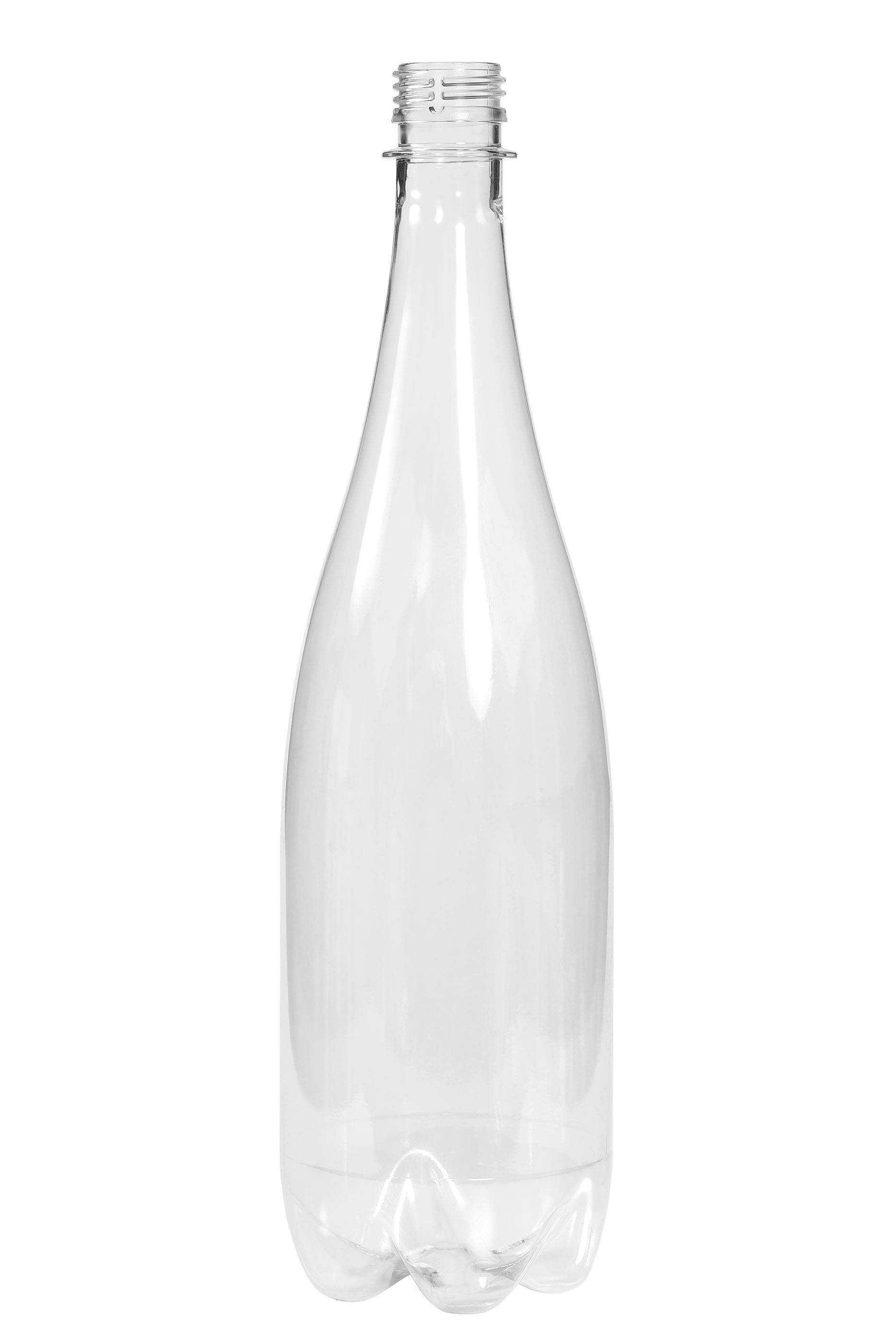 Новая чистая пустая пластиковая бутылка, изолированная на белом фоне