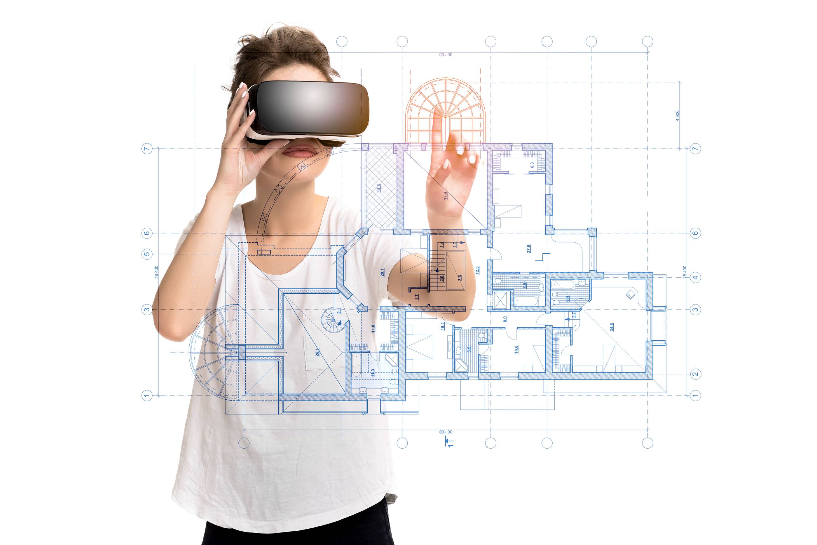 Молодая девушка получает опыт использования VR-гарнитуры, создавая проект дома в виртуальной реальности
